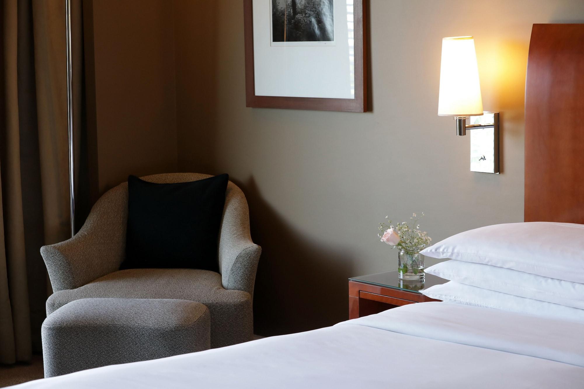 Park Hyatt Hotel, Casino & Hotel